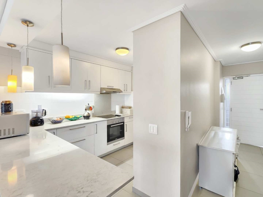 2 Bedroom Property for Sale in Vredehoek Western Cape